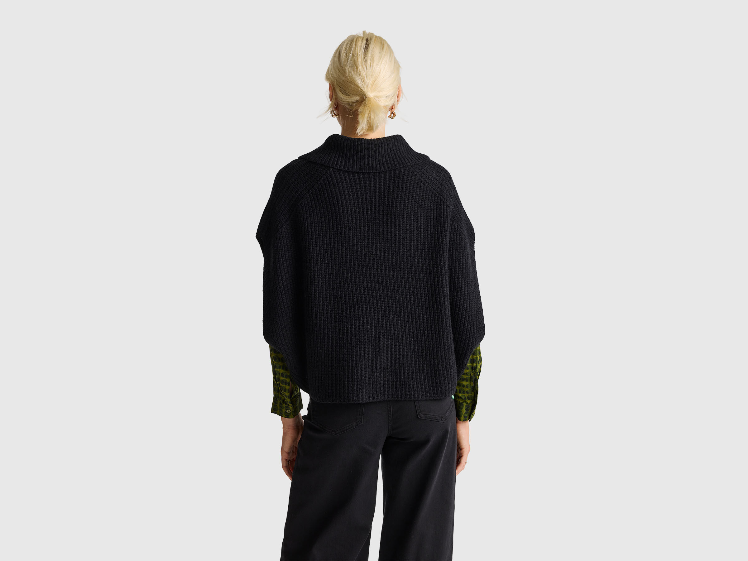 CAPE Women image number 2